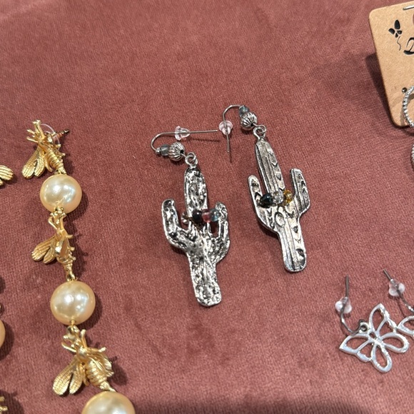 Bundle of 5 pairs of earrings - Picture 3 of 6